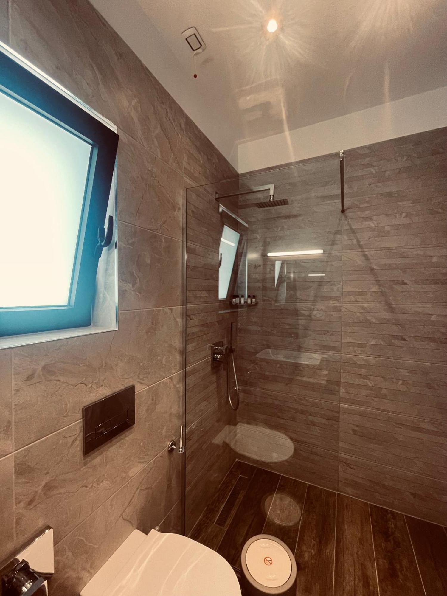 Hotel Sole Sarande Bagian luar foto