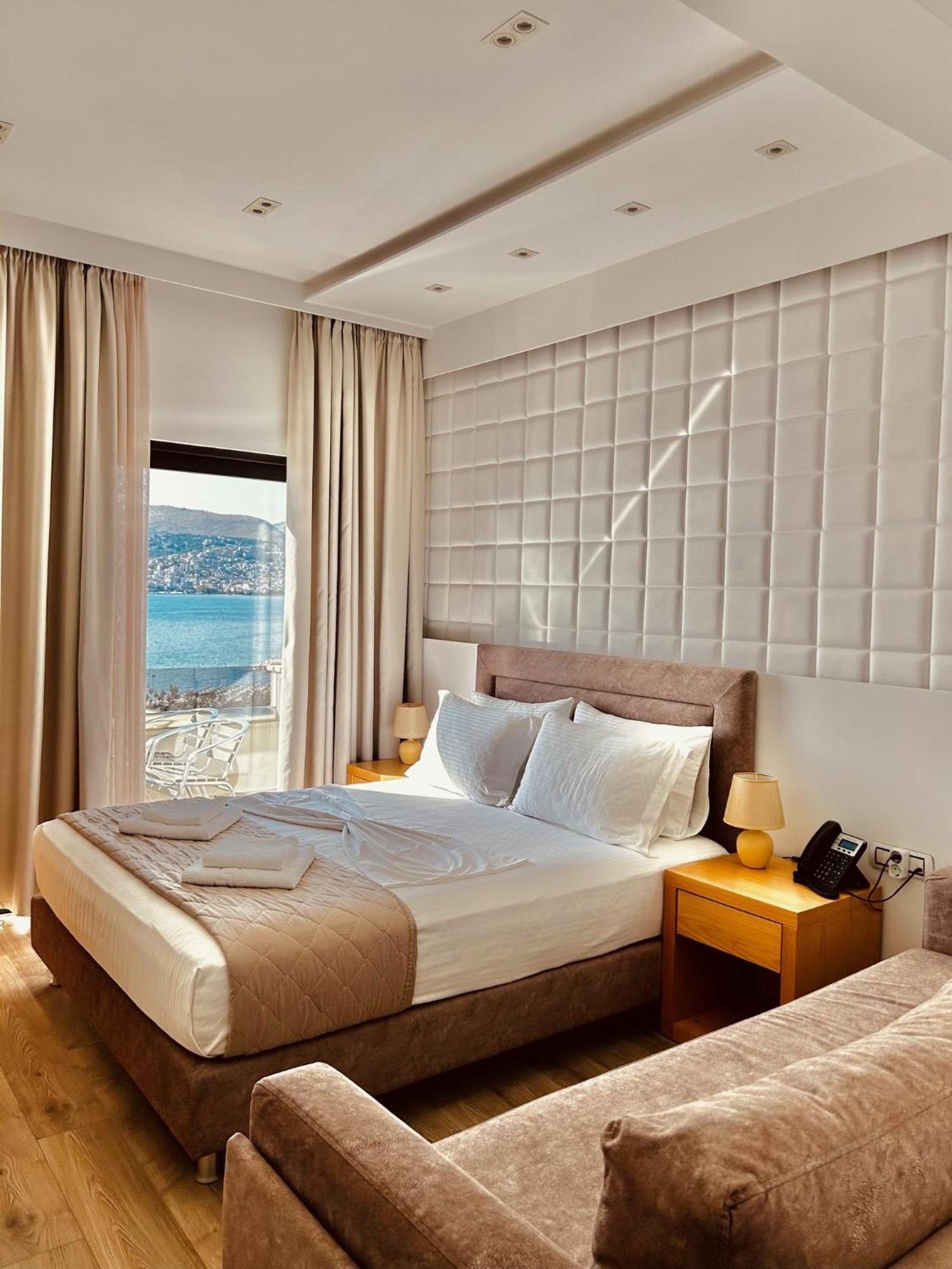 Hotel Sole Sarande Bagian luar foto