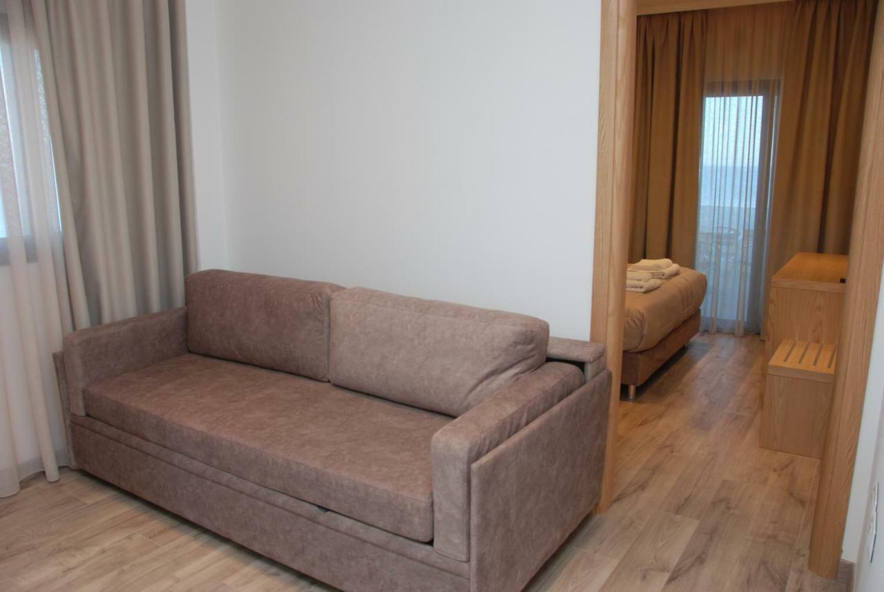 Hotel Sole Sarande Bagian luar foto
