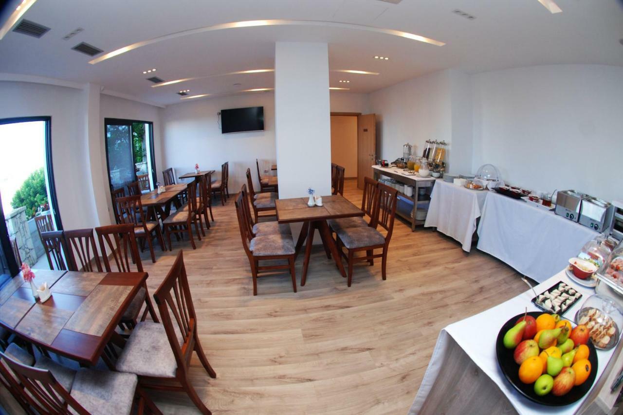 Hotel Sole Sarande Bagian luar foto